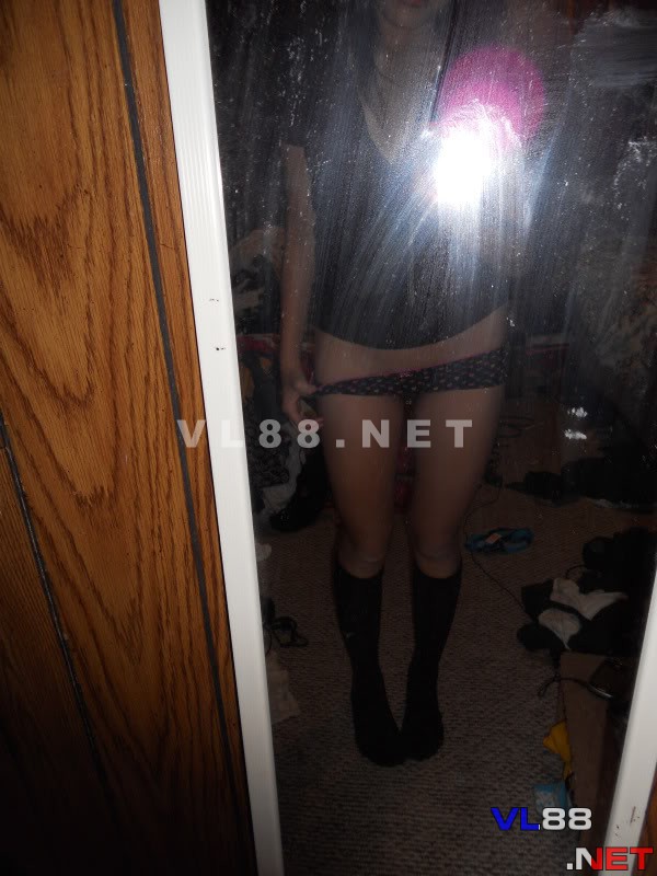 Bộ sưu tập ảnh sex Em Girl Việt kiều tự sướng rất yêu Sex
