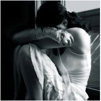 Chụp ảnh khỏa thân làm nhục người yêu cũ