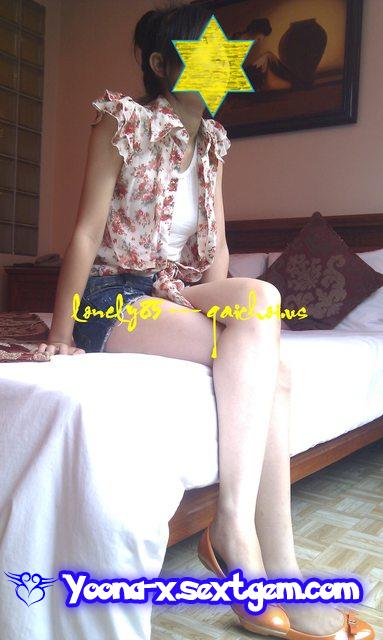 Em sinh viên làm thêm giờ