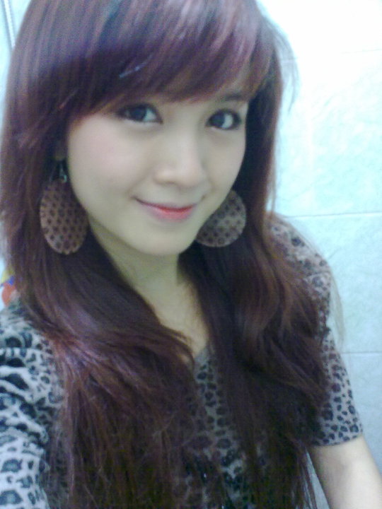 Bé Quỳnh Móm rất chi là xinh