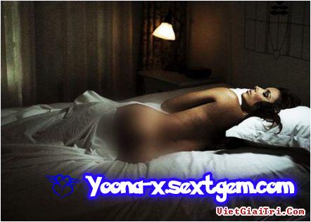 “Bà nội trợ” Eva khoe ảnh khỏa thân bỏng mắt