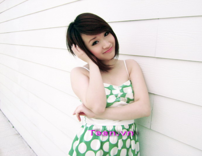 Bé Teen Mặc Váy Xanh