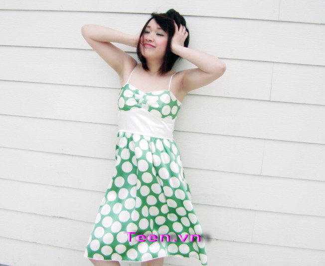 Bé Teen Mặc Váy Xanh