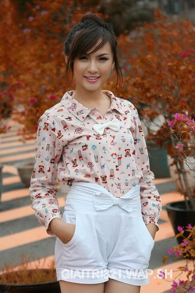 Hot girl Kelly lo hang