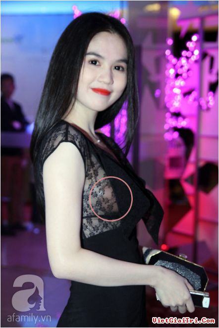 hinh anh sex ngoc trinh . Ngọc Trinh bị lộ miếng dán ngực vì váy “xuyên thấu”