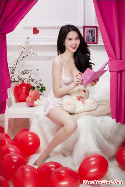 hinh anh sex ngoc trinh , Ngọc Trinh gợi cảm với áo ngủ